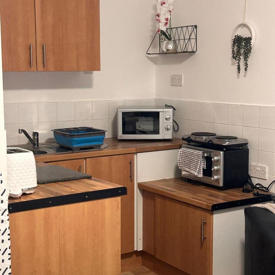 Apartament Bv Charming Studio With Free Private Parking, 10 Minutes From Town Centre Huddersfield Zewnętrze zdjęcie